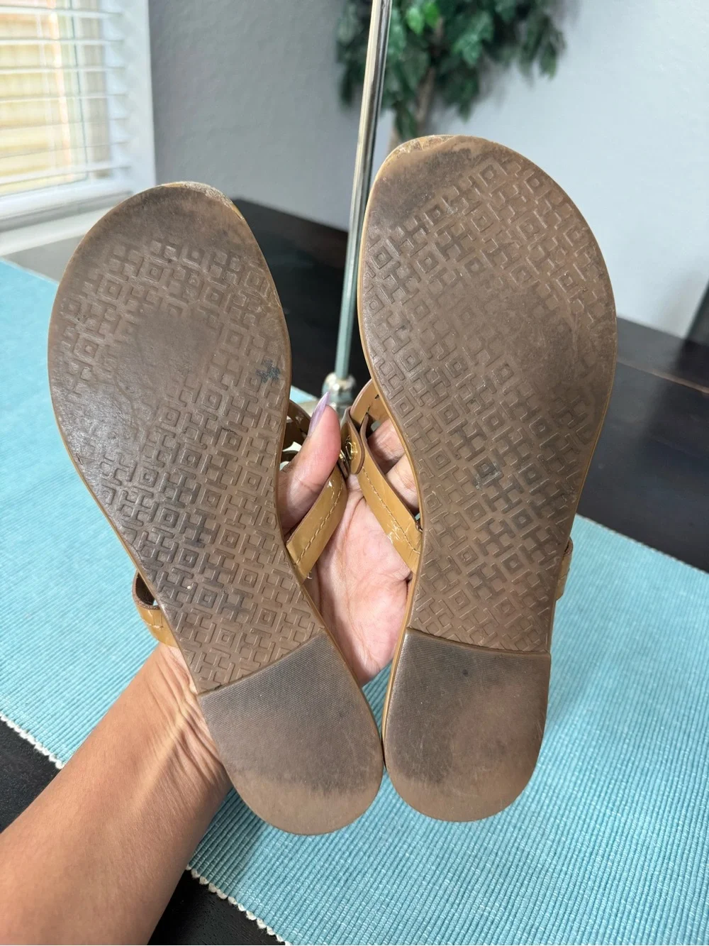 Tory Burch Miller Patent leather Sandals size 8